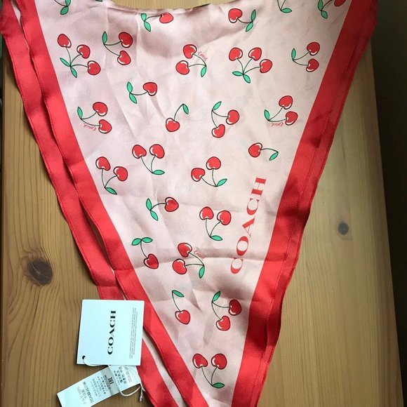 🍒Coach Signature Heart Cherry Print Silk Diamond Scarf - Picture 1 of 10